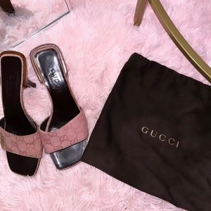 Vintage Gucci pink kitten mules
